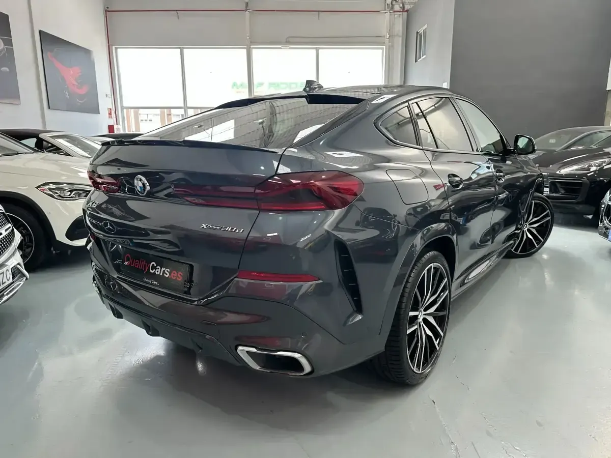 Usado BMW X6 Comfort Edition 265 CV (194 kW) 2020 Gris SUV