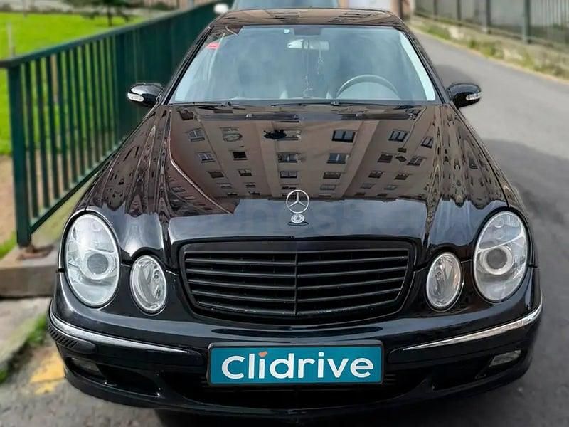 Usado Mercedes E350 211 CV (155 kW) 2005 Negro Berlina