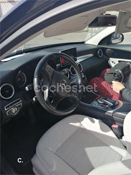 Usado Mercedes C220 170 CV (125 kW) 2016 Negro Familiar
