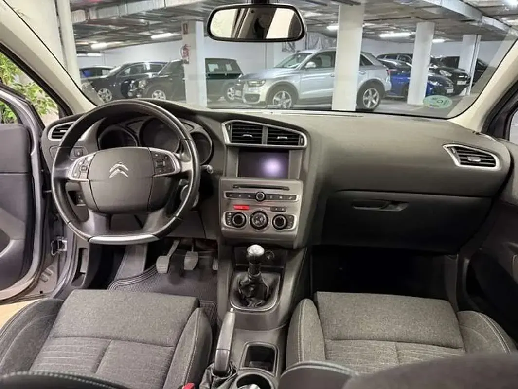 Usado Citroën C4 Tonic 100 CV (73 kW) 2017 Gris / plata Berlina
