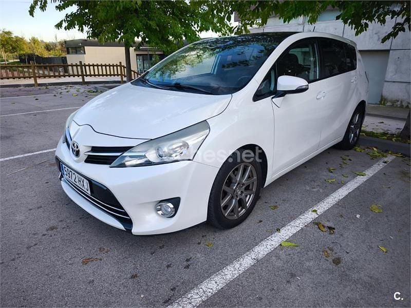 Usado Toyota Verso Advance 112 CV (82 kW) 2014 Blanco Monovolumen