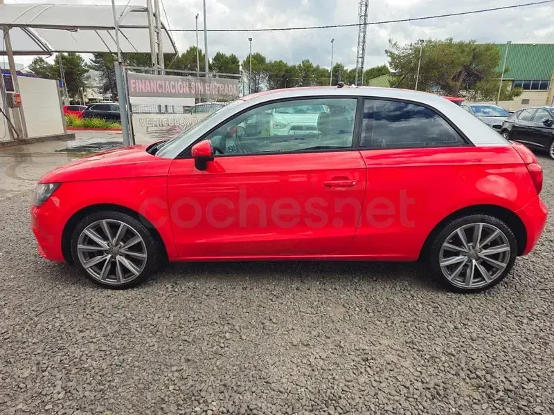 Usado Audi A1 Ambition 105 CV (77 kW) 2011 Rojo Utilitario