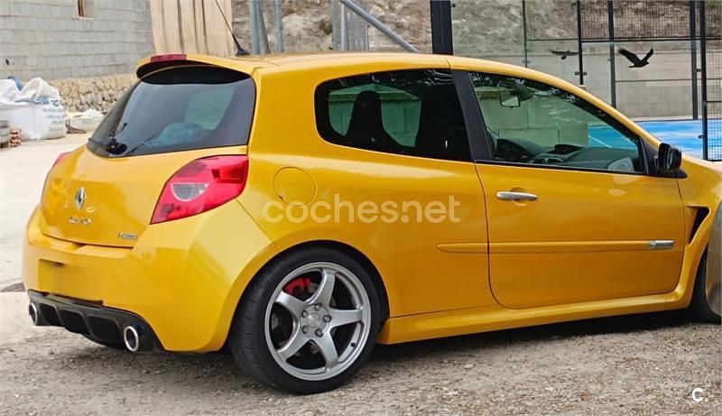 Amarillo Usado 2011 Renault Clio R.S. R.S. Utilitario | 14.000 € - Imagen 1/4