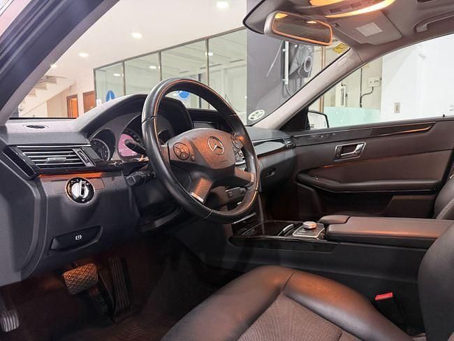 Usado Mercedes E350 Avantgarde 231 CV (169 kW) 2009 Negro Berlina