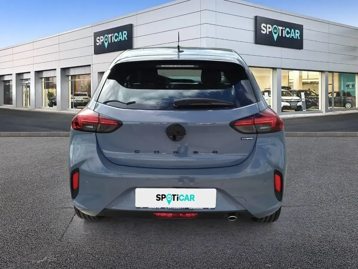 Usado Opel Corsa 110 CV (80 kW) 2026 Gris Utilitario