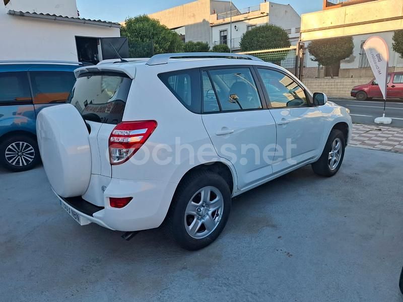 Usado Toyota RAV4 Advance 150 CV (110 kW) 2010 Blanco SUV