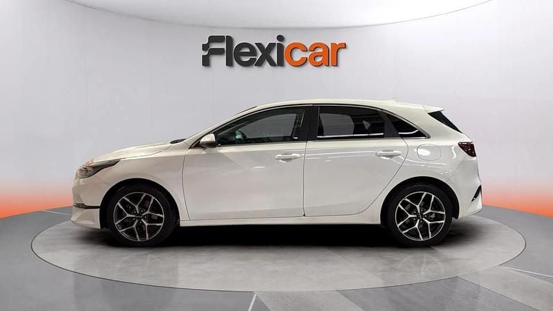 Usado Kia Ceed 160 CV (117 kW) 2024 Blanco Utilitario