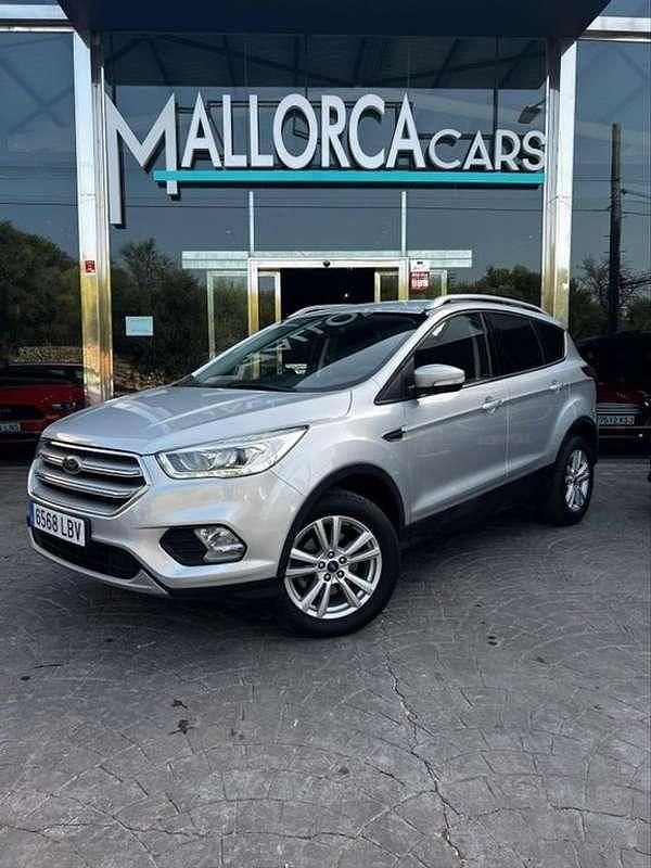 Usado Ford Kuga ST-Line 150 CV (110 kW) 2019 Gris / plata SUV