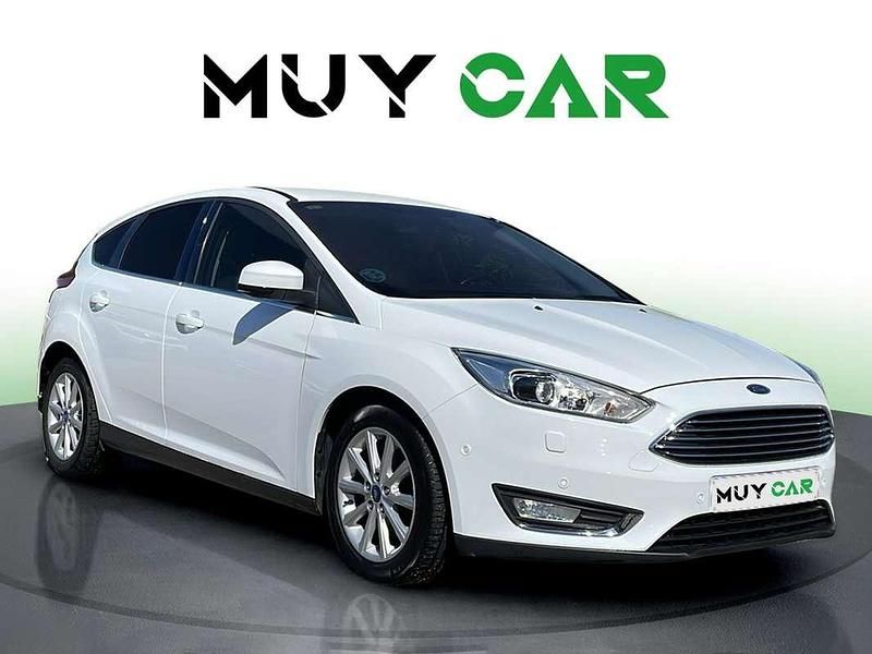 Blanco Usado 2016 Ford Focus Titanium Utilitario | 9990 € (Buen precio) - Imagen 1/1