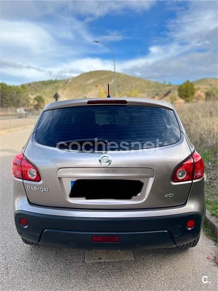 Usado Nissan Qashqai Visia 106 CV (77 kW) 2008 Beige SUV
