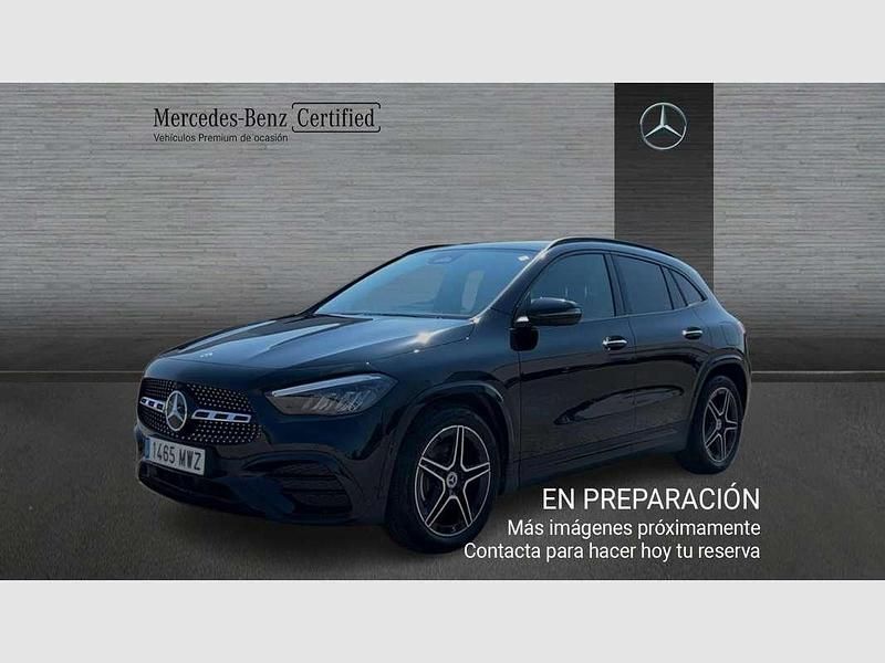 Negro Usado 2024 Mercedes GLA200 SUV | 41.990 € (Precio justo) - Imagen 1/4
