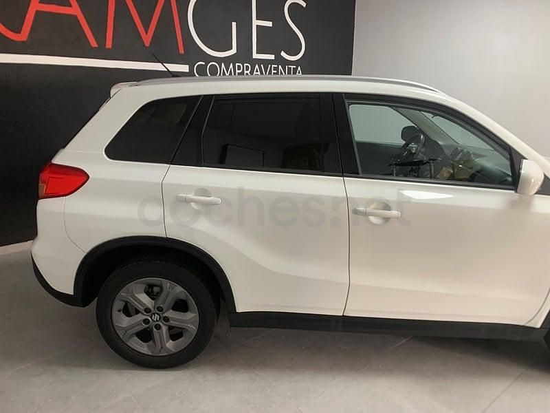 Usado Suzuki Vitara 120 CV (88 kW) 2018 Blanco SUV