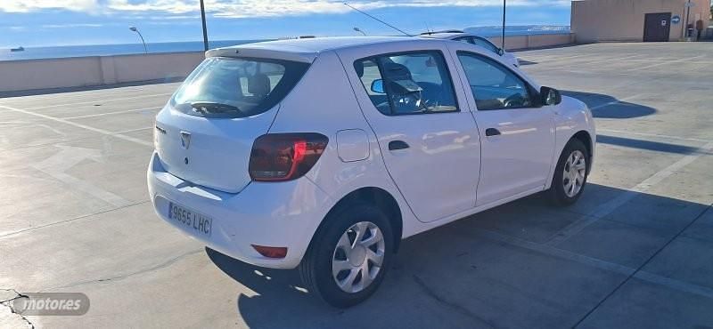 Usado Dacia Sandero Essentiel 75 CV (55 kW) 2020 Blanco Utilitario