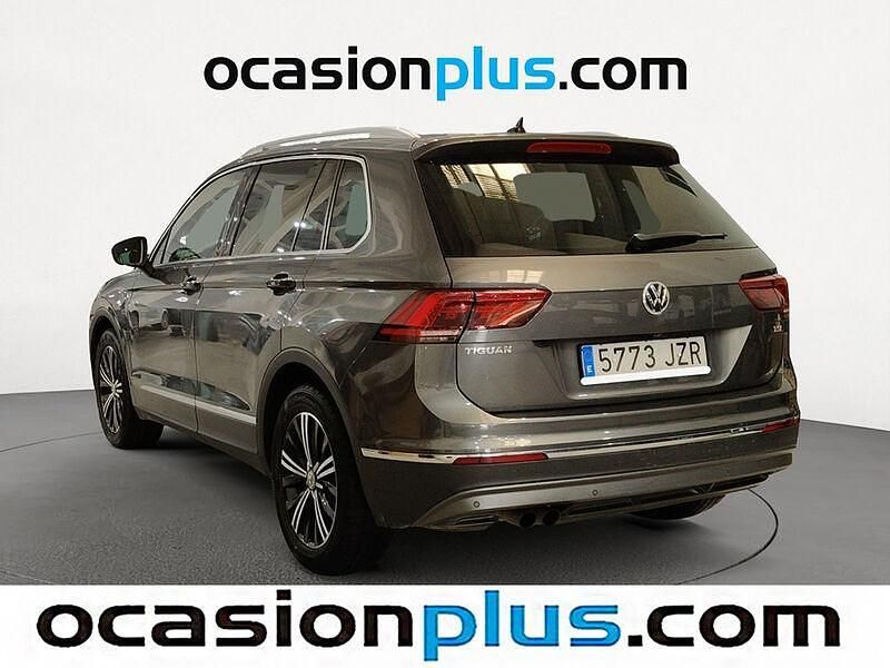 Usado VW Tiguan Sportline 150 CV (110 kW) 2017 Gris SUV