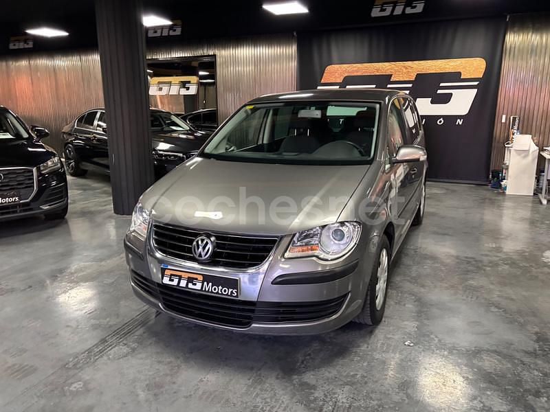 Usado VW Touran Edition 105 CV (77 kW) 2008 Gris / plata Monovolumen