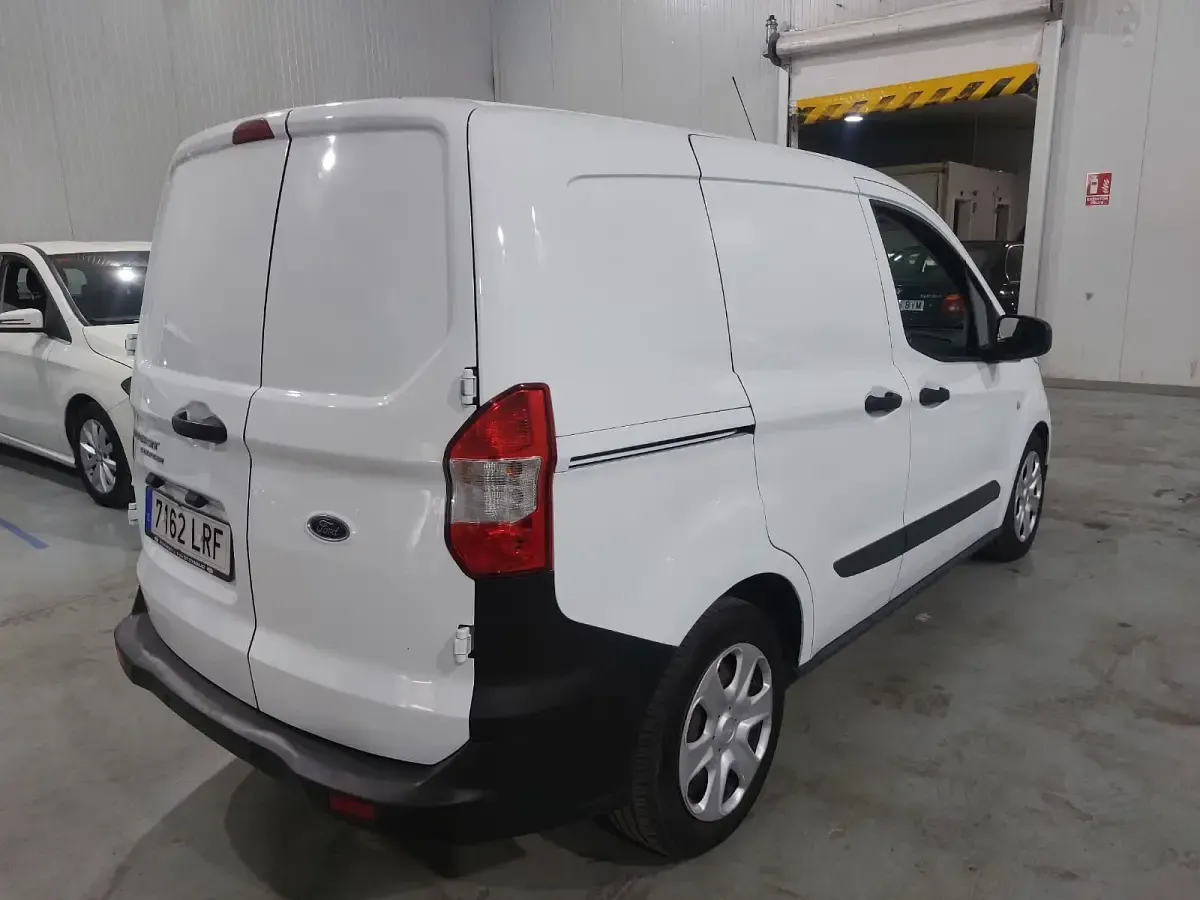 Usado Ford Transit Trend 75 CV (55 kW) 2021 Blanco Van