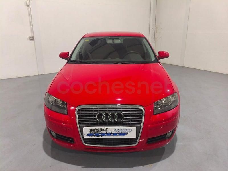 Usado Audi A3 Attraction 105 CV (77 kW) 2006 Rojo Berlina