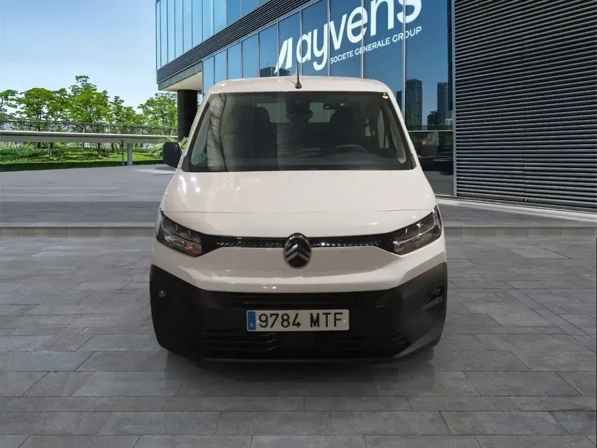 Usado Citroën Berlingo 102 CV (75 kW) 2024 Blanco Monovolumen