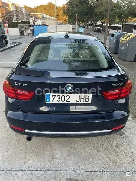 Usado BMW 318 143 CV (105 kW) 2015 Azul Berlina