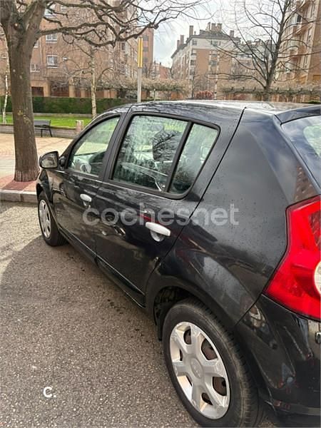 Usado Dacia Sandero Ambiance 75 CV (55 kW) 2011 Negro Berlina