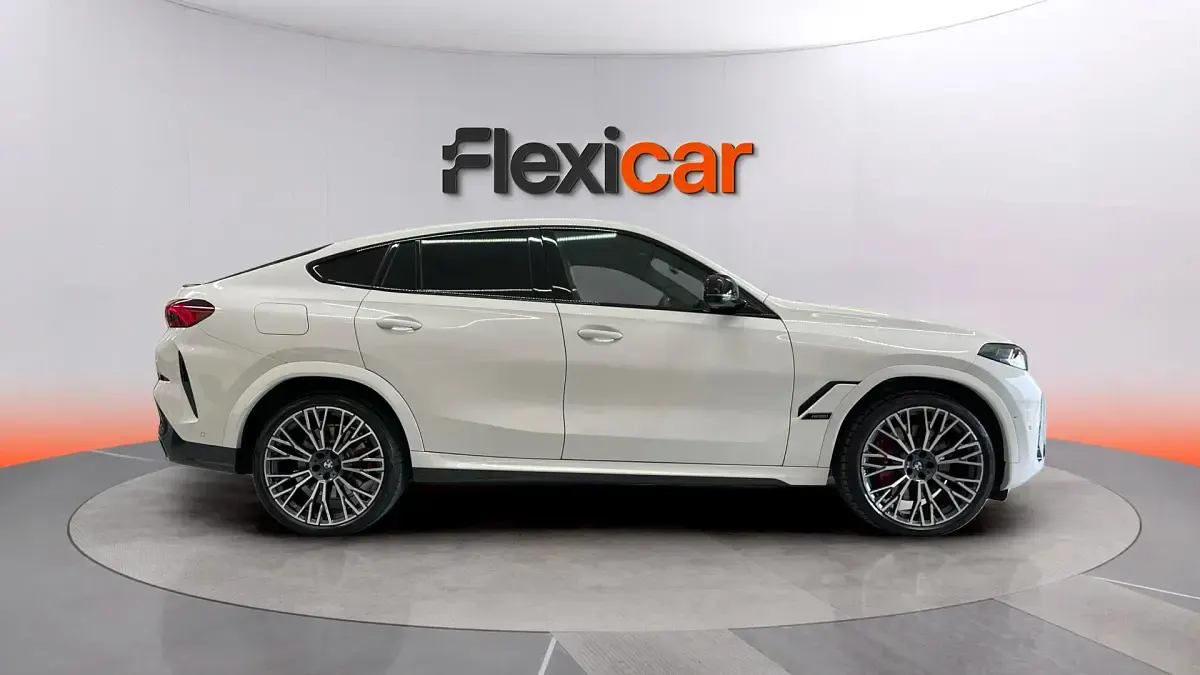 Usado BMW X6 M Sport 530 CV (389 kW) 2024 Blanco SUV