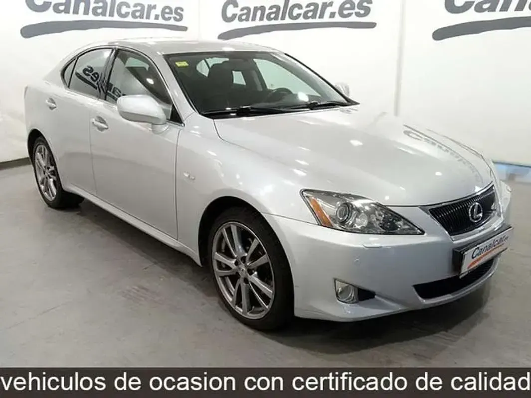 Usado Lexus IS220d President Line 177 CV (130 kW) 2009 Blanco Berlina