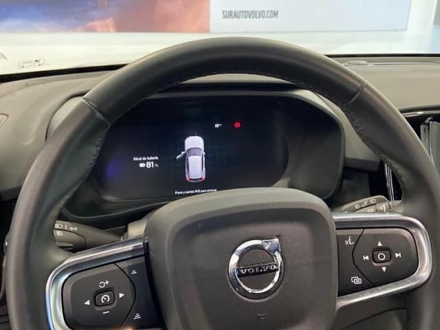 Begagnad Volvo EX40 Core 175 kW (238 HK) 2024 Todoterreno SUV