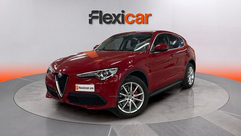 Usado Alfa Romeo Stelvio Executive 280 CV (205 kW) 2017 Rojo SUV