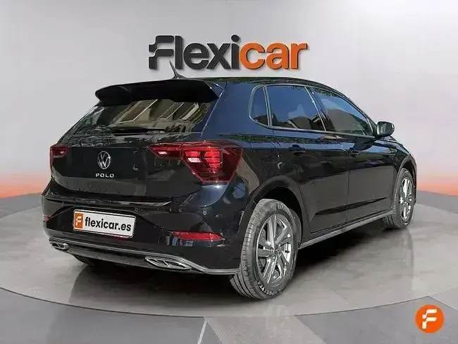 Usado VW Polo Life 95 CV (69 kW) 2022 Negro Utilitario