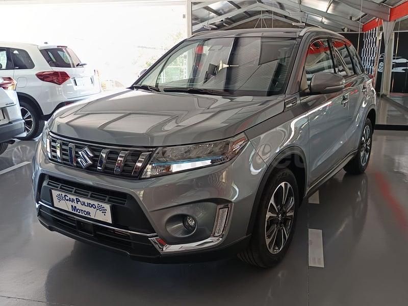 Usado Suzuki Vitara GLX 129 CV (94 kW) 2023 Gris / plata SUV