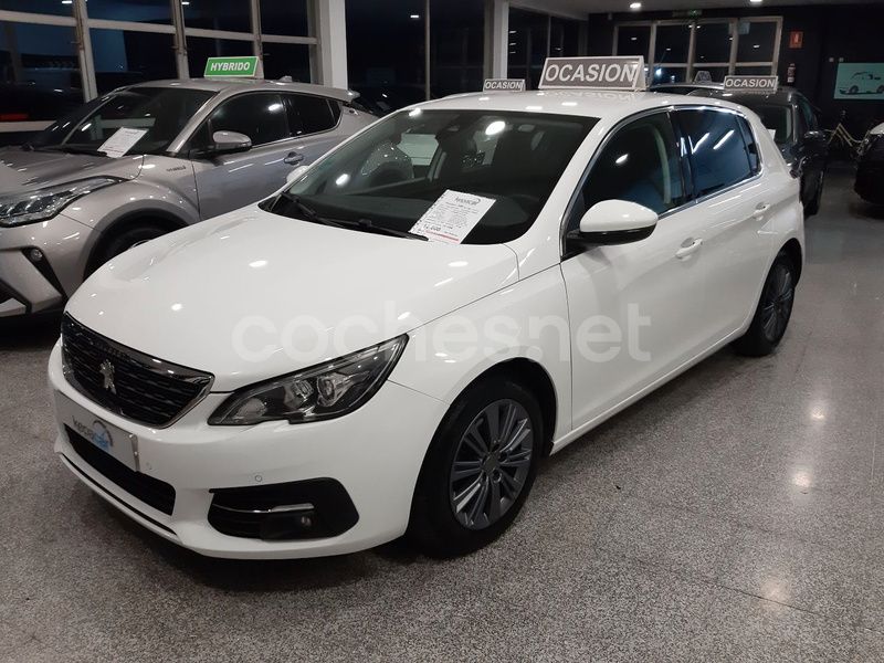 Blanco Usado 2021 Peugeot 308 Allure Berlina | 13.100 € (Un poco caro) - Imagen 1/4