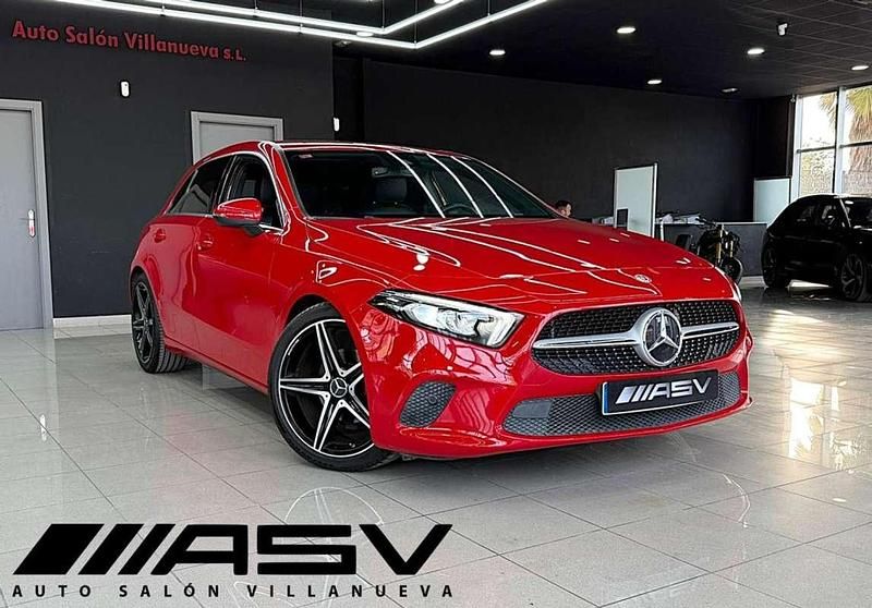 Usado Mercedes A180 116 CV (85 kW) 2019 Rojo Utilitario