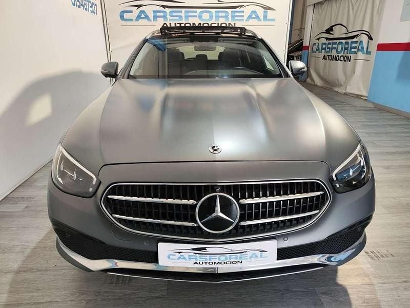 Usado Mercedes E300 306 CV (225 kW) 2021 Gris Familiar