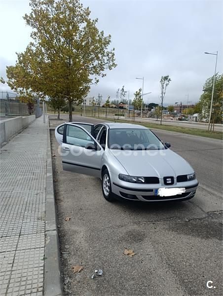 Usado Seat Toledo Sport 110 CV (80 kW) 2000 Gris / plata Berlina