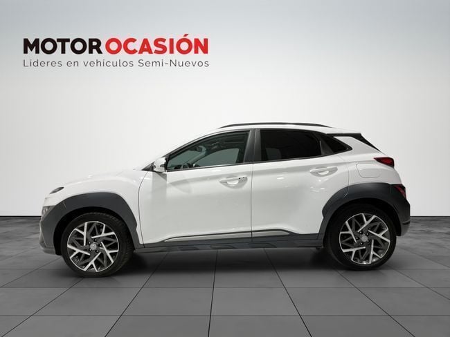 Usado Hyundai Kona Style 141 CV (103 kW) 2021 Blanco metalizado SUV