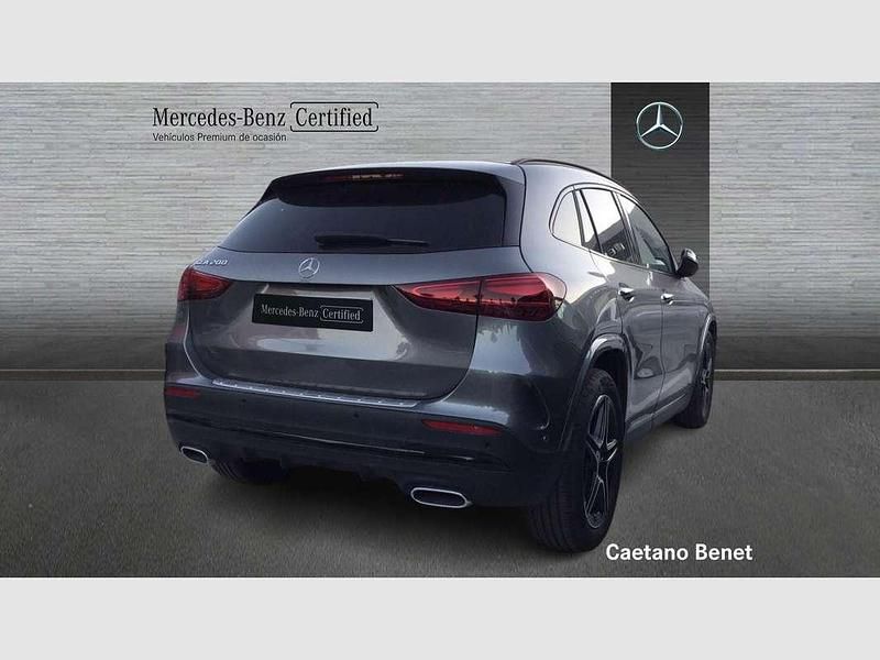 Usado Mercedes GLA200 163 CV (119 kW) 2025 Gris SUV