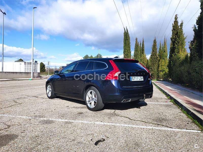 Usado Volvo V60 285 CV (209 kW) 2015 Azul Familiar