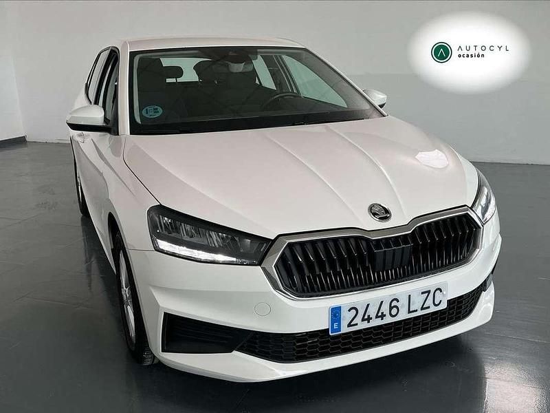 Usado Skoda Fabia Ambition 95 CV (69 kW) 2022 Blanco Utilitario