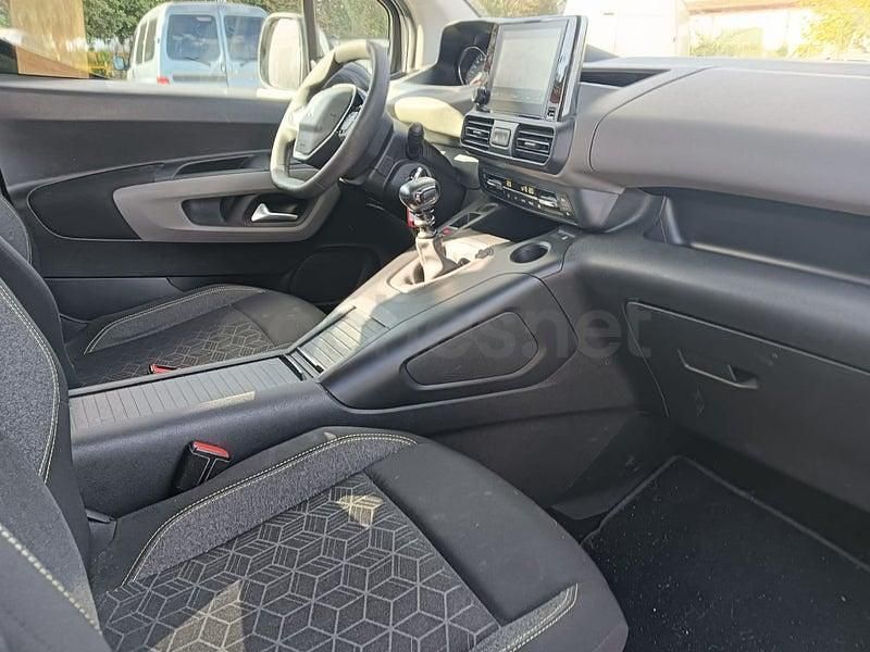 Gebraucht Peugeot Rifter Active 130 PS (95 kW) 2019 Weiß Van / Kleinbus