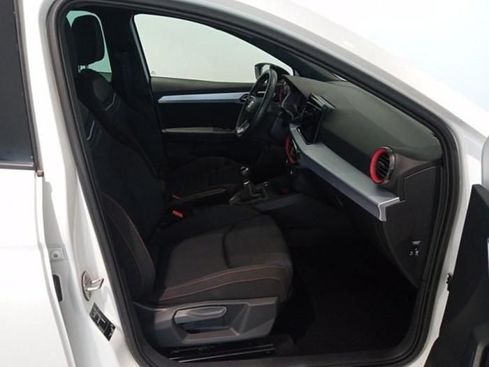 Usado Seat Ibiza FR 115 CV (84 kW) 2025 Blanco Utilitario
