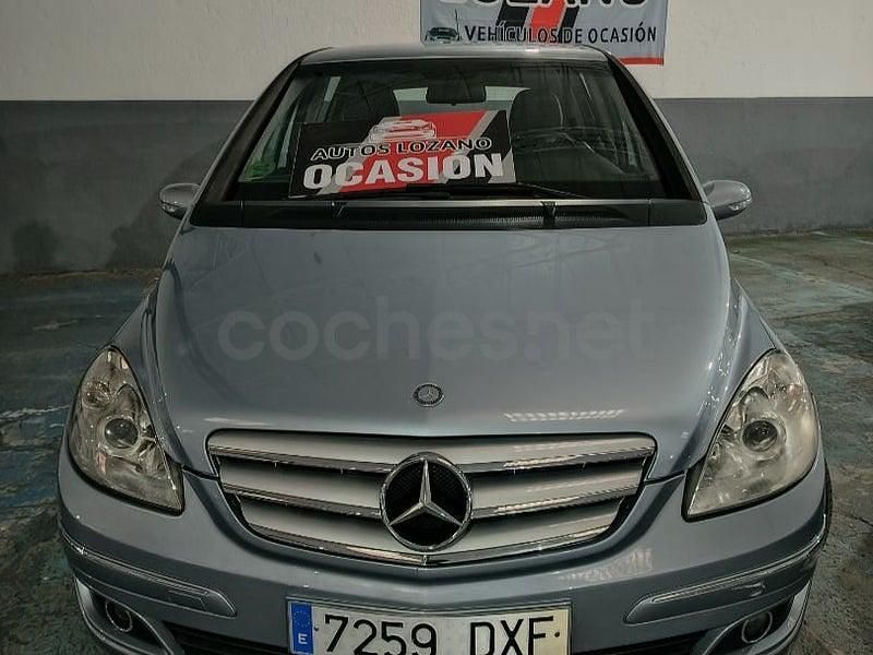 Usado Mercedes B200 136 CV (100 kW) 2006 Azul Monovolumen