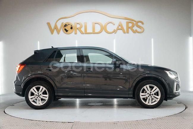 Usado Audi Q2 Advanced Plus 116 CV (85 kW) 2021 Gris SUV