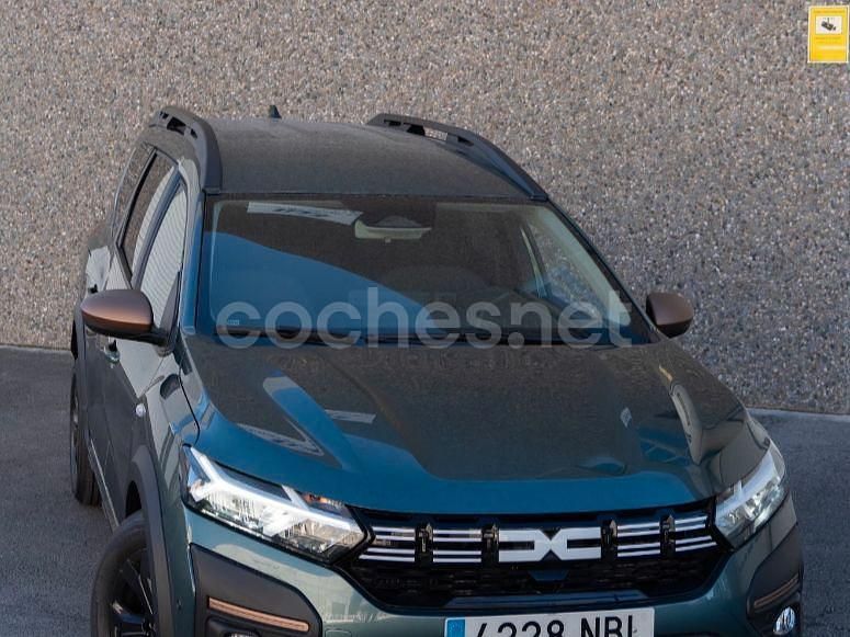 Verde Nuevo 2025 Dacia Jogger Extreme Monovolumen | 20.990 € (Precio justo) - Imagen 1/4
