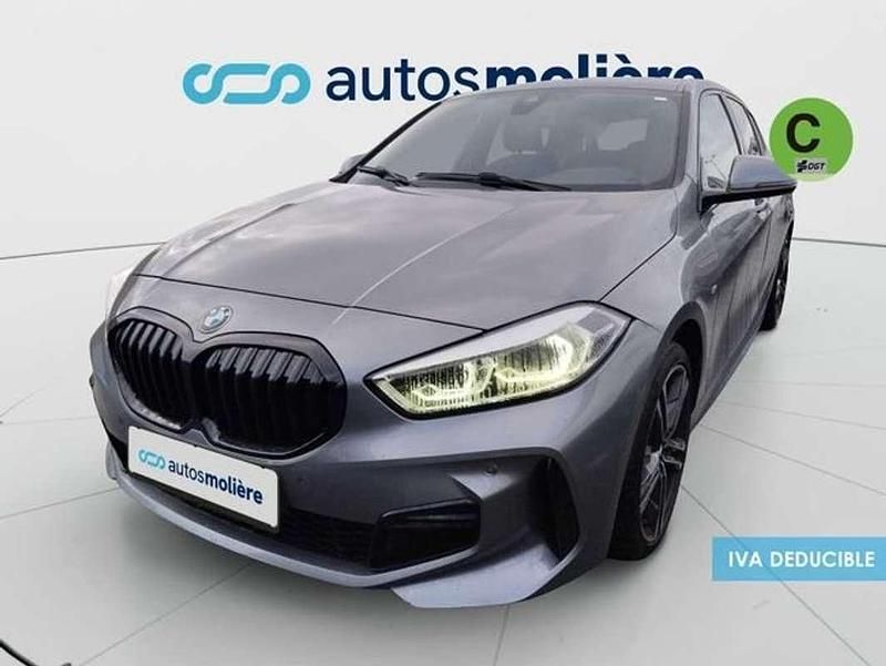 Usado BMW 118 Comfort Edition 136 CV (100 kW) 2023 Gris Utilitario