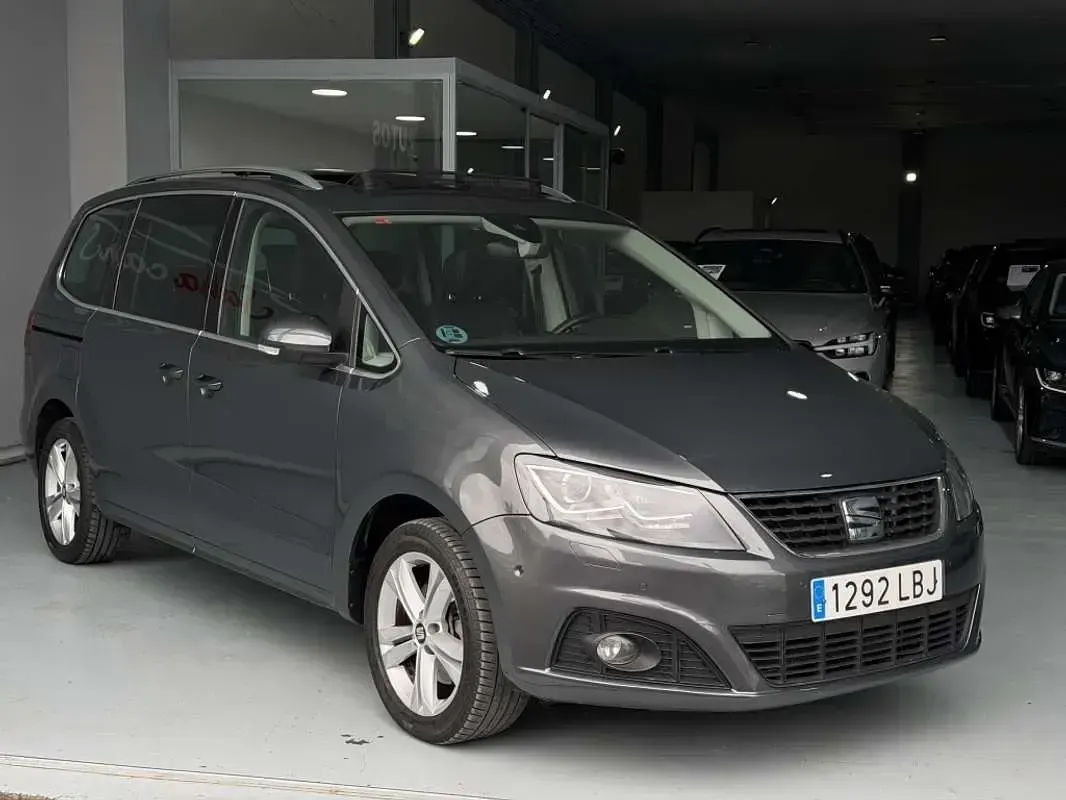 Usado Seat Alhambra XCELLENCE 150 CV (110 kW) 2019 Gris Monovolumen