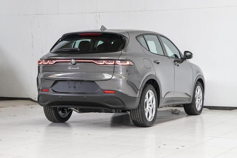 Usado Alfa Romeo Tonale Sprint 131 CV (96 kW) 2024 Gris SUV