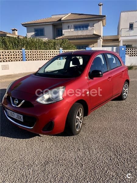 Usado Nissan Micra Acenta 80 CV (58 kW) 2014 Granate Utilitario