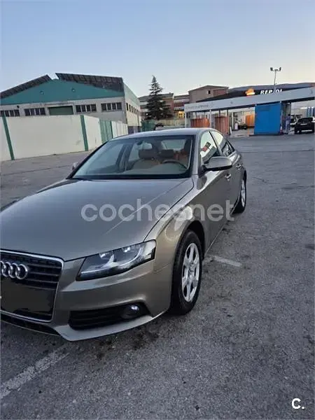 Usado Audi A4 120 CV (88 kW) 2011 Marrón Berlina