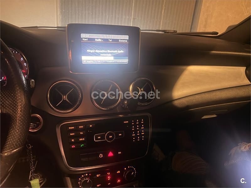 Usado Mercedes CLA220 AMG line 170 CV (125 kW) 2014 Gris / plata Berlina
