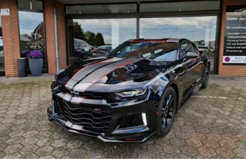 Negro Usado 2020 Chevrolet Camaro Sport Coupe | 41.150 € - Imagen 1/4